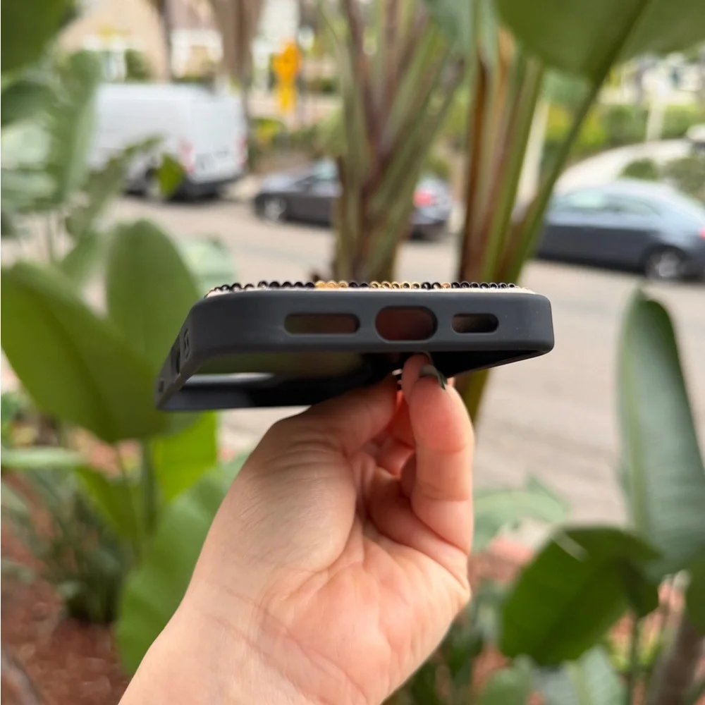 MVMT Jaguar Beaded Case For iPhone 16 pro max